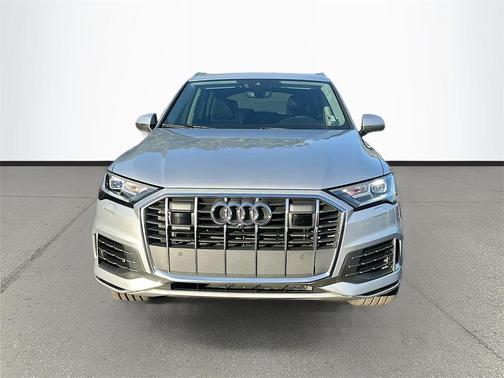2022 Audi Q7 55 Premium Plus