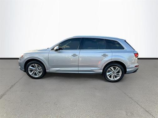 2022 Audi Q7 55 Premium Plus