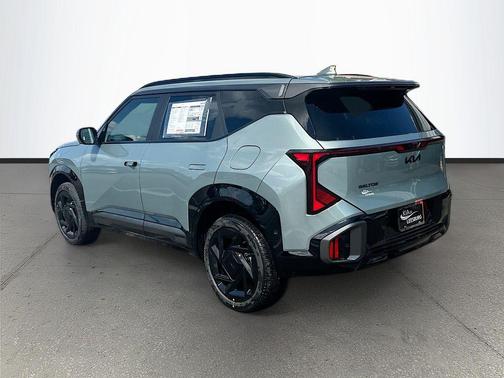 Iceberg Green 2027 Kia Seltos X-Line SX