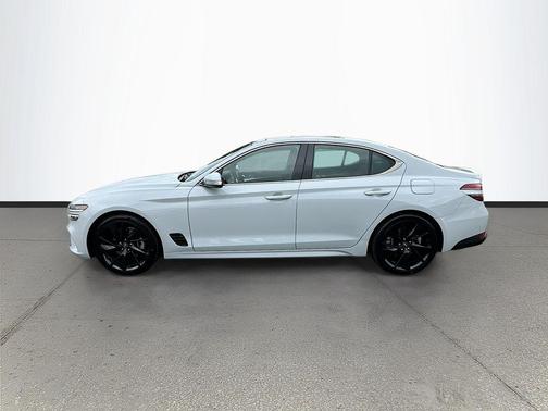 2023 Genesis G70 2.0T RWD