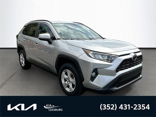 Silver Sky Metallic 2019 Toyota RAV4 XLE