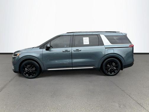 2022 Kia Carnival SX