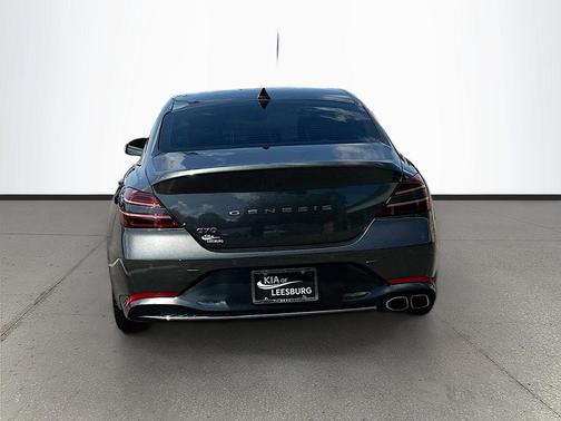 Makalu Gray 2023 Genesis G70 2.0T RWD