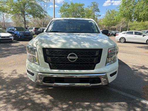 Glacier White 2024 Nissan Titan SV