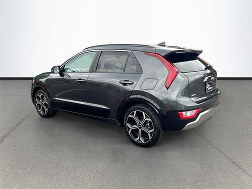 Interstellar Gray 2025 Kia Niro Touring