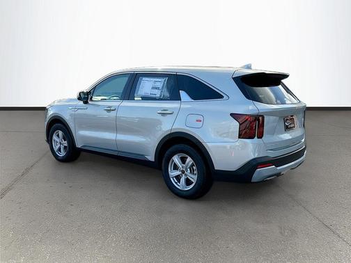 Ivory 2026 Kia Sorento LX