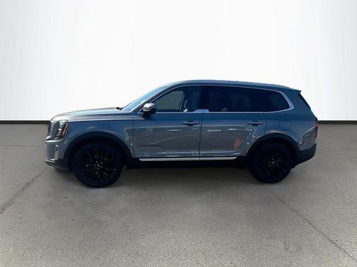 Everlasting Silver 2022 Kia Telluride SX