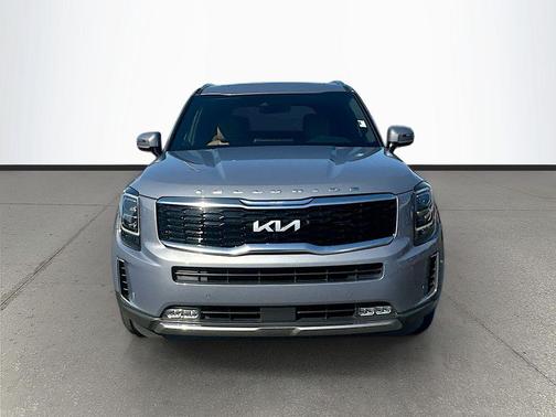 Everlasting Silver 2022 Kia Telluride SX