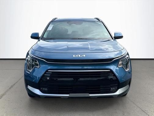 2025 Kia Niro SX