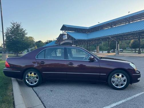 2001 Lexus LS 430 Base