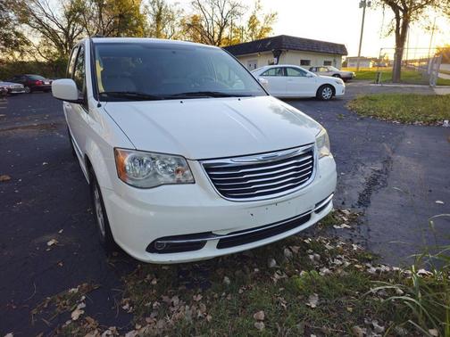 2011 Chrysler Town & Country Touring