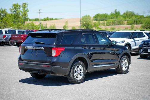 AGATE BLACK METALLIC 2023 Ford Explorer XLT