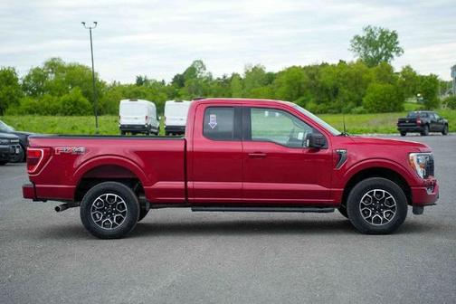 RAPID RED MET TINTED CC 2022 Ford F-150 XLT