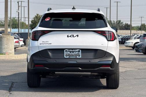 Glacial White Pearl 2026 Kia Sportage X-Line