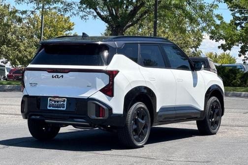 Snow White Pearl 2027 Kia Seltos X-Line