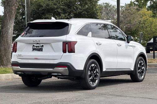 Glacial White Pearl 2026 Kia Sorento S
