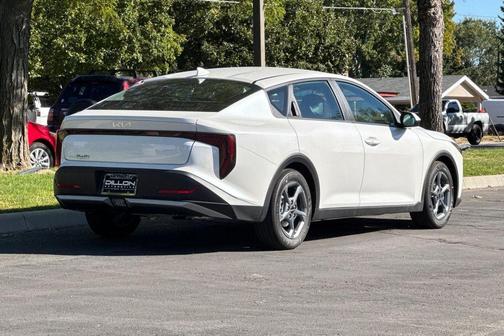 Snow White Pearl 2026 Kia K4 LXS