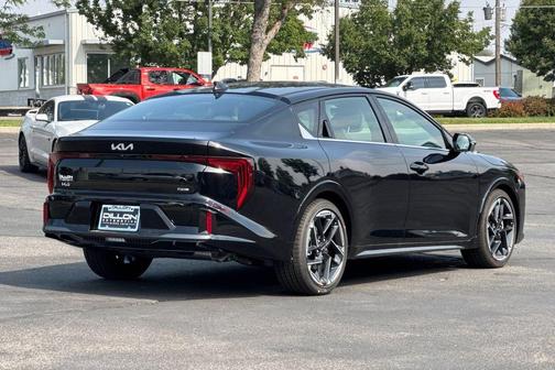 Aurora Black Pearl 2026 Kia K4 GT-Line