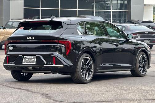 Aurora Black Pearl 2026 Kia K4 GT-Line
