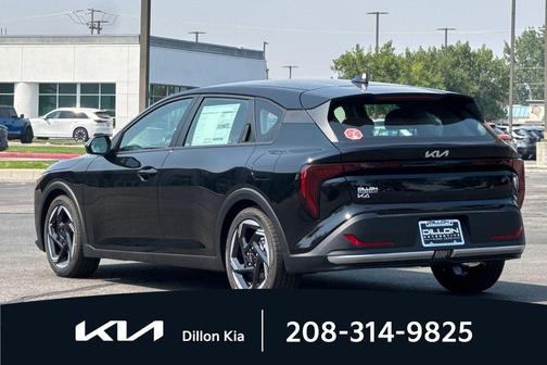 Aurora Black Pearl 2026 Kia K4 EX