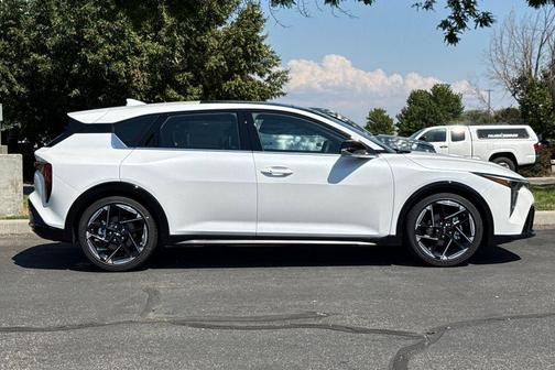 Snow White Pearl 2026 Kia K4 GT-Line