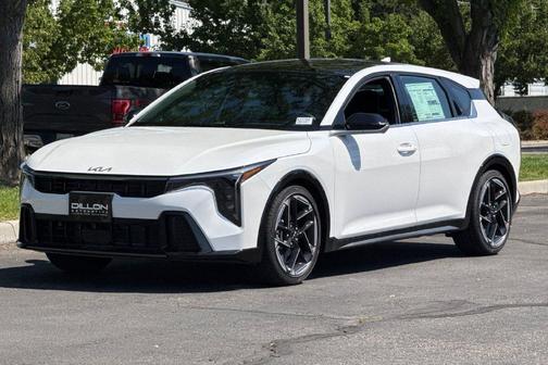 Snow White Pearl 2026 Kia K4 GT-Line