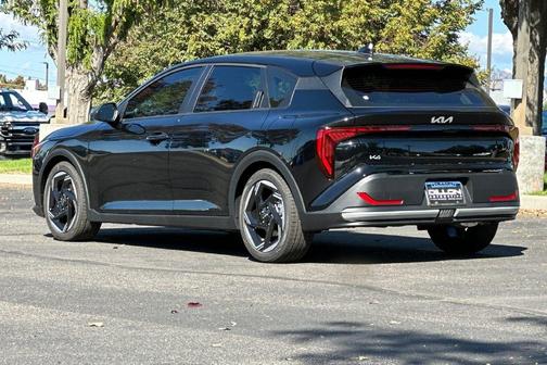 Aurora Black Pearl 2026 Kia K4 EX
