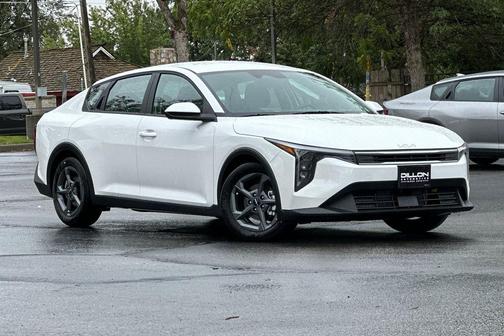 Snow White Pearl 2026 Kia K4 LXS