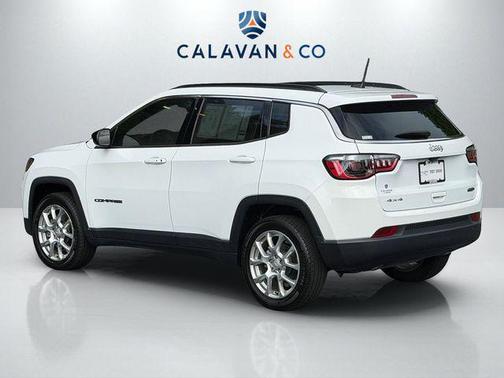 Bright White Clearcoat 2023 Jeep Compass Latitude Lux