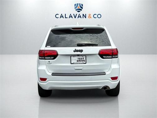 2022 Jeep Grand Cherokee Laredo