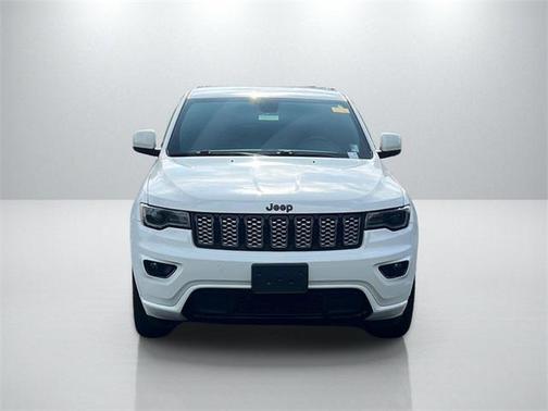 2022 Jeep Grand Cherokee Laredo