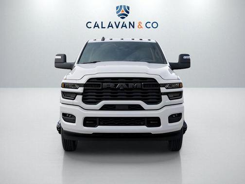 Bright White Clearcoat 2026 RAM 3500 Big Horn Crew Cab 4x4 8' Box