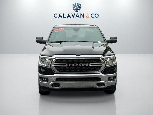 Diamond Black Crystal Pearlcoat 2022 RAM 1500 Big Horn/Lone Star