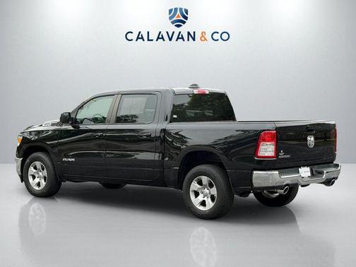 Diamond Black Crystal Pearlcoat 2022 RAM 1500 Big Horn/Lone Star