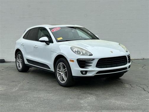 2016 Porsche Macan S
