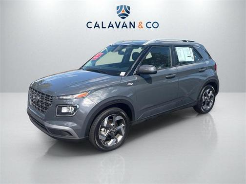 2024 Hyundai VENUE SEL