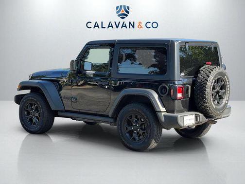 Black Clearcoat 2022 Jeep Wrangler Willys