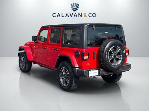 2023 Jeep Wrangler 4-Door Sahara 4x4