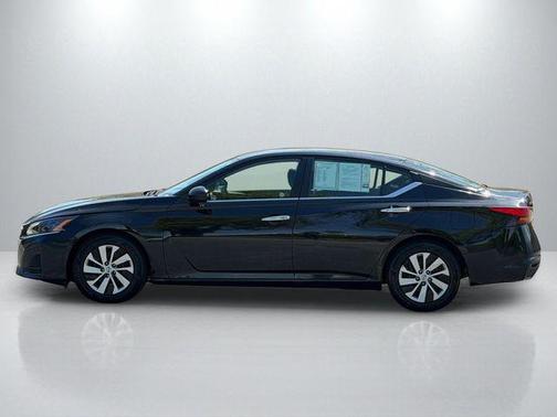 Super Black Clearcoat 2024 Nissan Altima S FWD