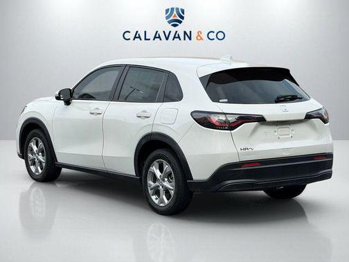 White 2023 Honda HR-V LX