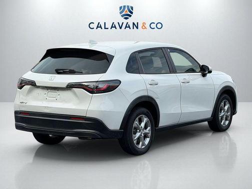 White 2023 Honda HR-V LX