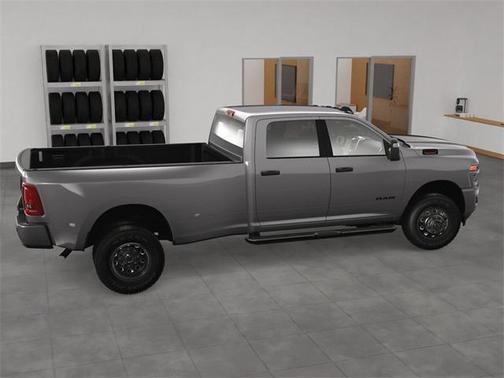 2025 RAM 3500 Big Horn Crew Cab 4x4 8' Box