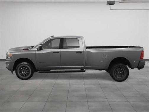 2025 RAM 3500 Big Horn Crew Cab 4x4 8' Box