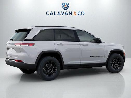 Bright White Clearcoat 2026 Jeep Grand Cherokee Altitude