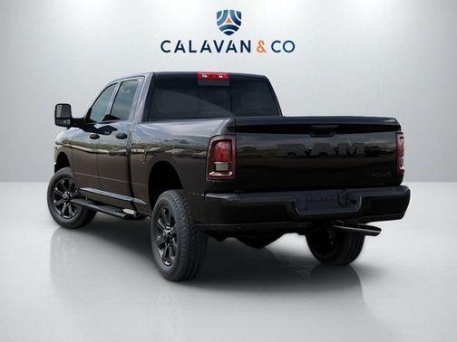 Diamond Black Crystal Pearlcoat 2026 RAM 2500 Black Express Crew Cab 4x4 6'4' Box