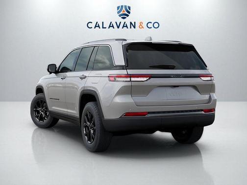 Silver Zynith 2026 Jeep Grand Cherokee Altitude