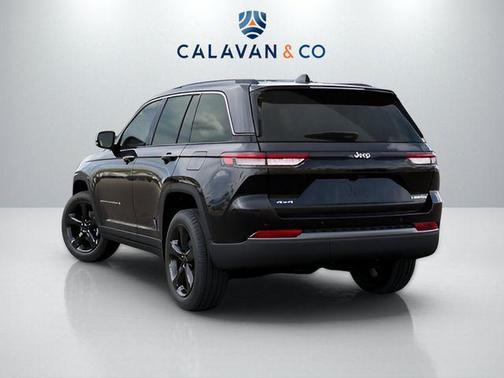 Diamond Black Crystal Pearlcoat 2026 Jeep Grand Cherokee Limited