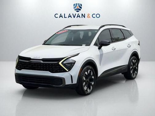 Glacial White Pearl 2023 Kia Sportage X-Line