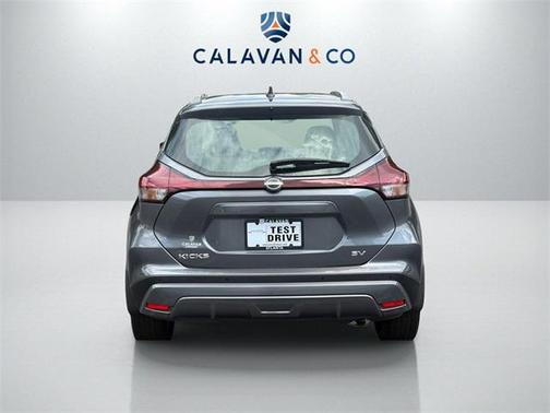 2022 Nissan Kicks SV