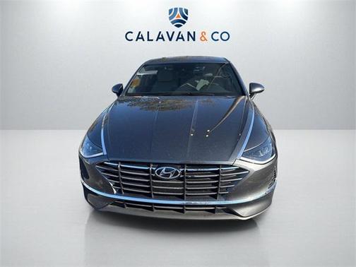 2022 Hyundai SONATA SE